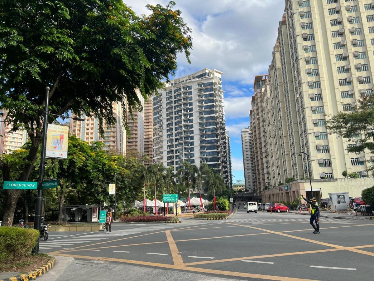 Condotel In Venice Grand Canal Mall Taguig Buitenkant foto